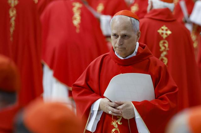 Papa reaparece na oração do Ângelus no Vaticano após operação a tumor no pulmão