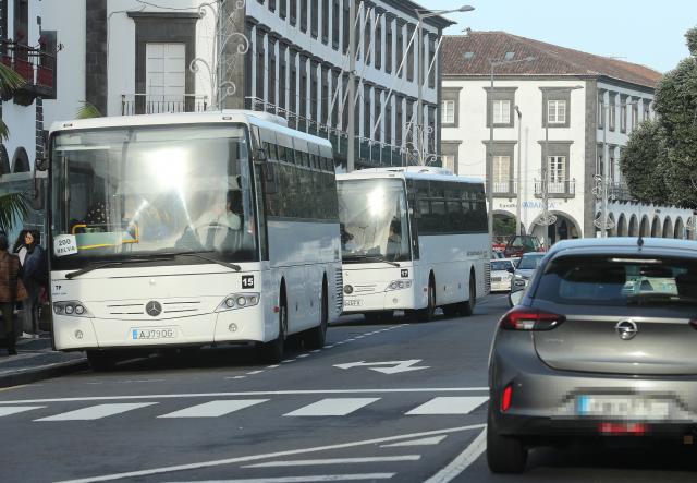 Governo lança concurso para transporte de passageiros em São Miguel em julho e agosto