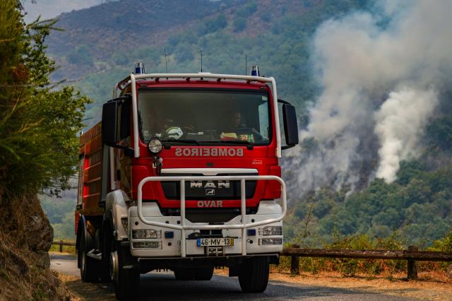 Bombeiros reclamam dívida de 30ME do INEM e alertam risco no subsídio de Natal