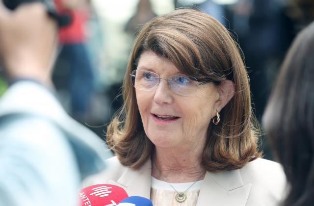 Governo dos Açores surpreso com decisão da Ryanair