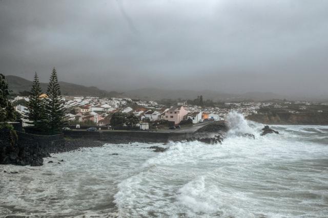 Autoridades alertam para agravamento da agitação marítima nos Açores