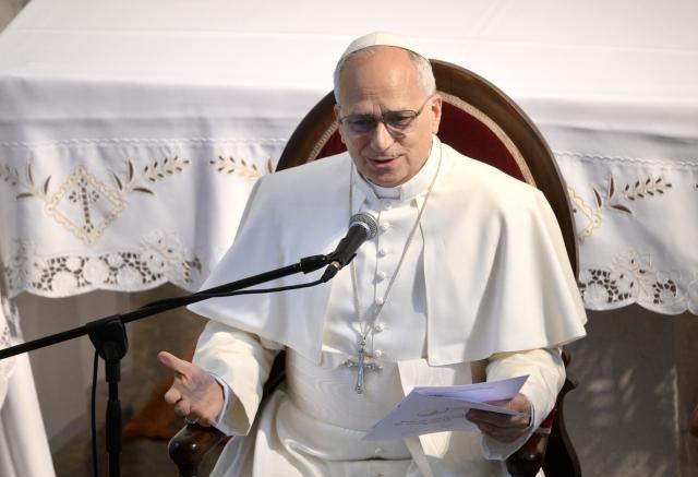 Papa lamenta na Turquia que Jesus seja considerado uma mera "figura histórica"