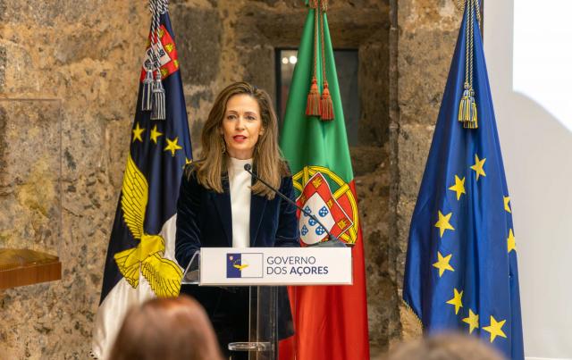 Mais de 380 jovens já beneficiam do “Cheque-Livro Açores”