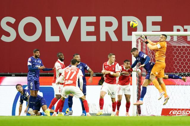 Golo solitário de Horta dita derrota do Santa Clara em Braga 