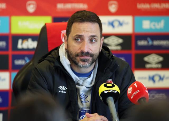 Vasco Matos sem argumentos para justificar derrotas 