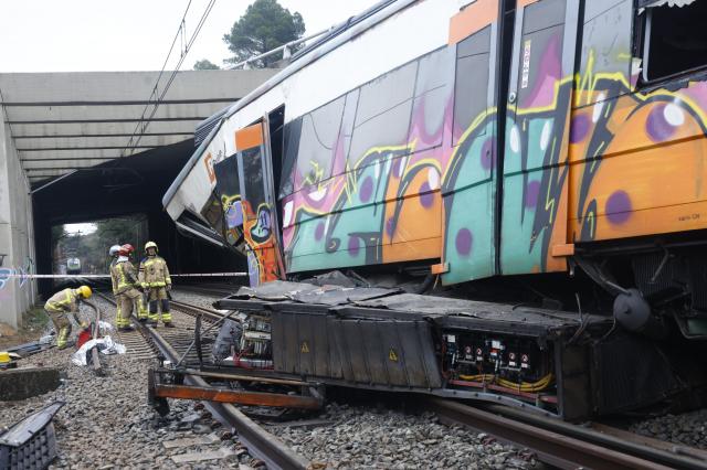 Pelo menos 20 feridos em acidente ferroviário em Barcelona