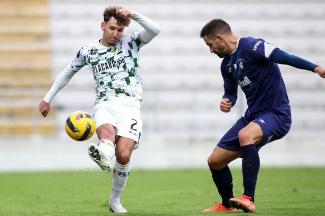 Santa Clara volta a pecar na finalização e perde com o Moreirense