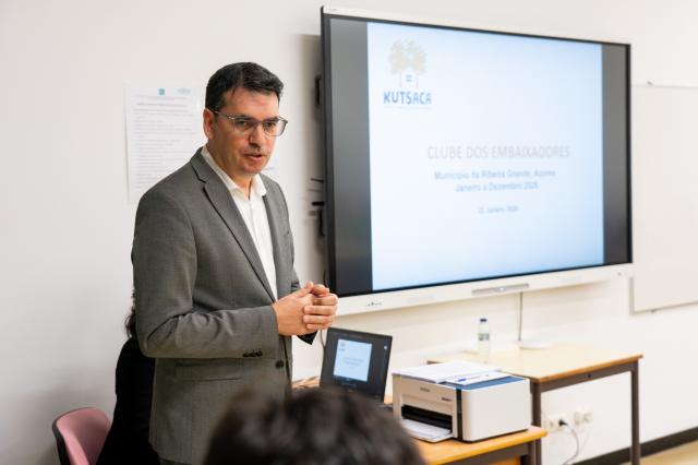 Projeto de capacitação comunitária arranca em fevereiro na vila piscatória de Rabo de Peixe