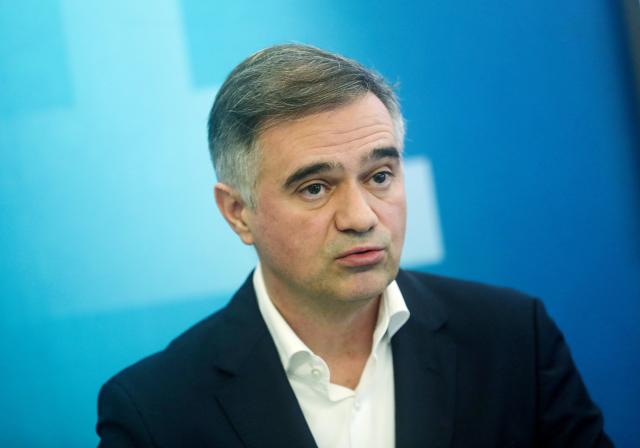 Empresários de São Miguel e Santa Maria alertam para "crise inevitável" no turismo