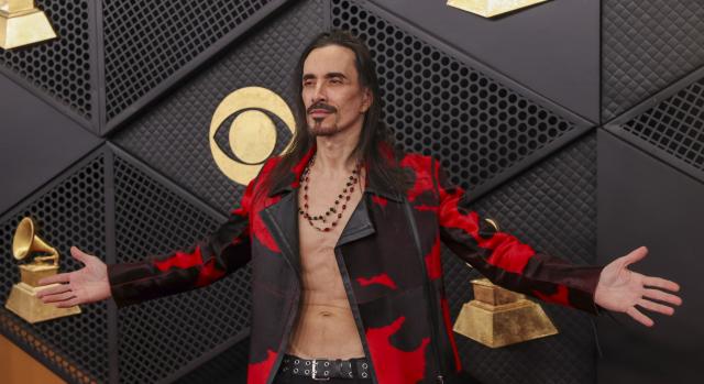 Guitarrista açoriano Nuno Bettencourt vence Grammy por atuação em “Changes”