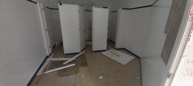 Casas de banho na Lomba da Maia vandalizadas
