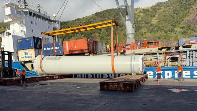 Transinsular assegura logística para renovação dos parques eólicos nos Açores