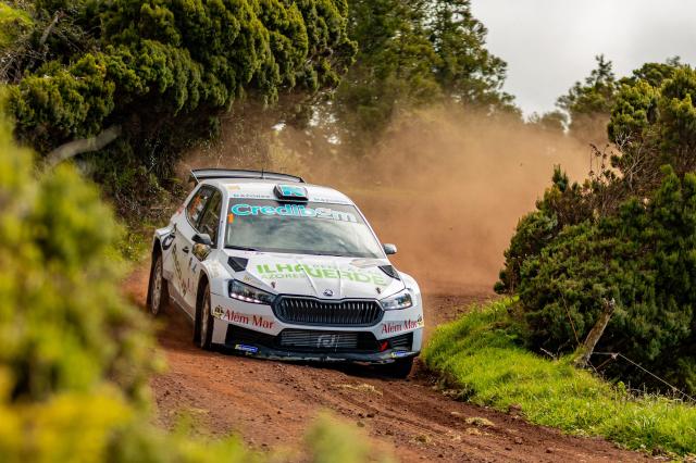 Estreia irrepreensível de Luís Miguel Rego em São Jorge