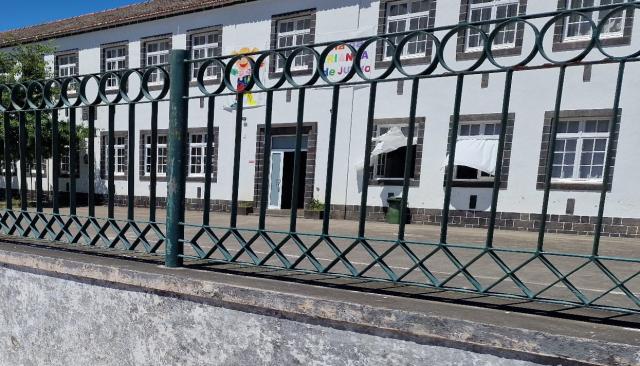 Identificado um caso de meningite em escola mas situação está controlada