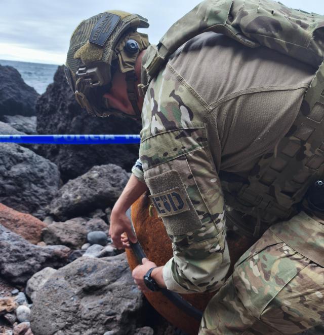 Mergulhadores Sapadores da Marinha desativam engenho explosivo na Graciosa