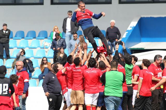 Mão cheia de golos confirma o título do Santa Clara B 