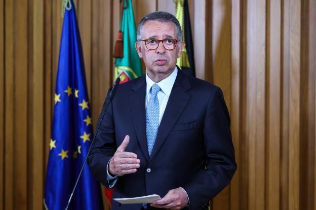 Seguro encontra-se com Felipe VI e com Sánchez em Madrid