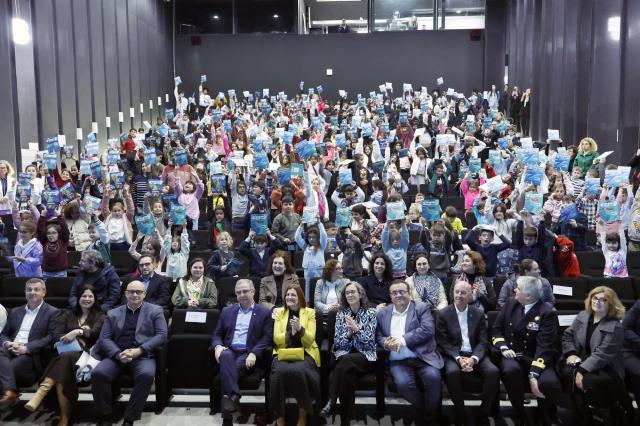 Crianças “entram em missão” para proteger o oceano