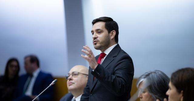 PSD/Açores propõe apoios para companhias aéreas que queiram voar para a região