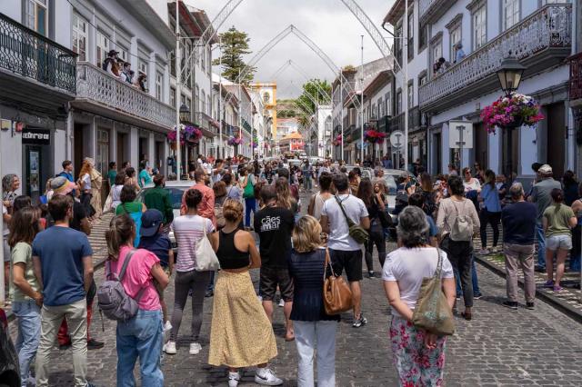 Festival Rua Direita celebra os 50 anos da autonomia dos Açores em Angra do Heroísmo