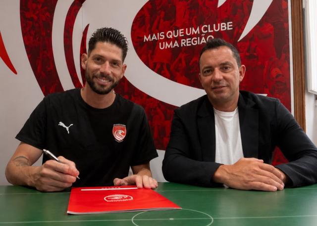 Guarda-redes Lucas França reforça Santa Clara após quatro épocas no Nacional