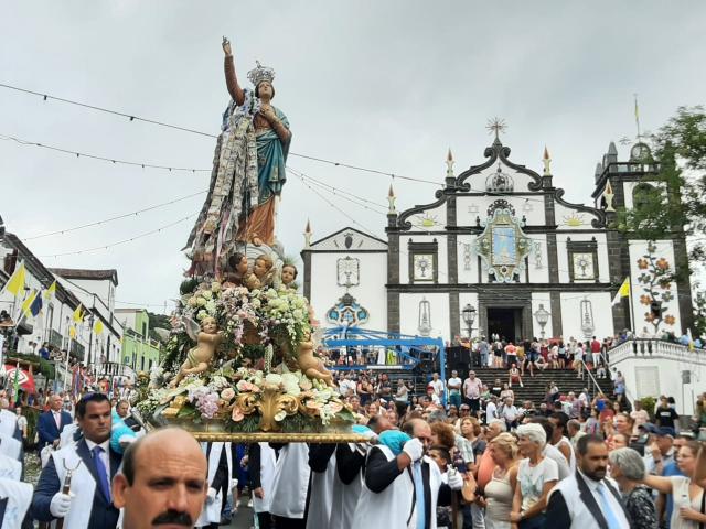 10 bandas e 16 andores na procissão de Nossa Senhora dos Anjos em Água de Pau