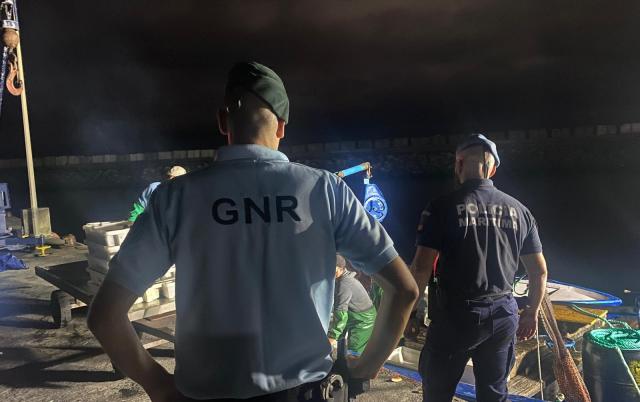 Operação de fiscalização da Polícia Marítima e da GNR