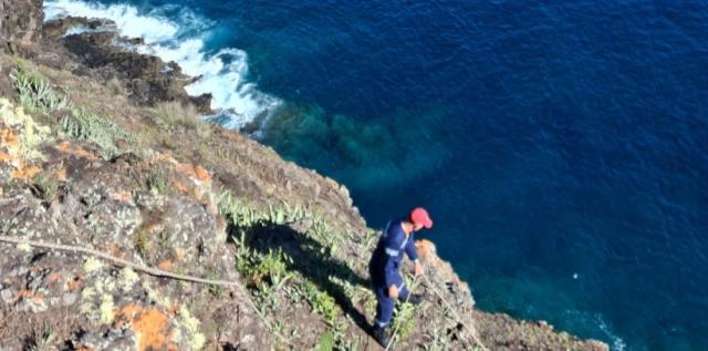 Resgatado pescador lúdico em zona escarpada na ilha de Santa Maria