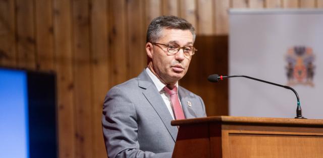 Luís Garcia pede “ambição e realismo” para os próximos 50 anos