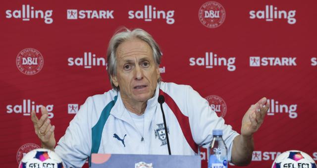Jorge Jesus volta a desdramatizar saída de Ronaldo do estágio