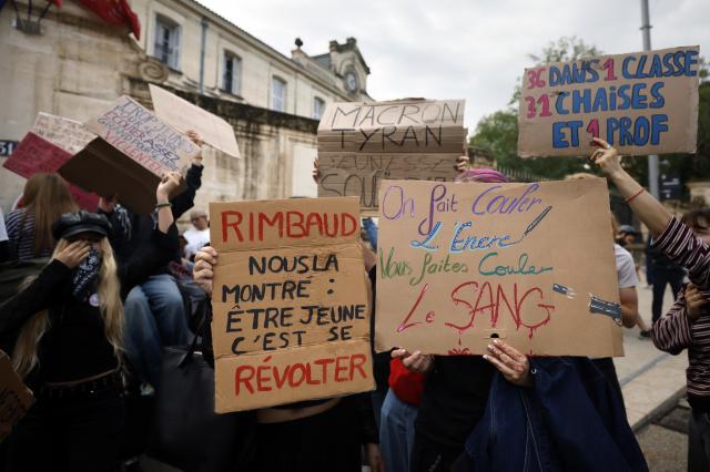 Protestos estudantis em França juntam 86 mil pessoas e fecham 900 escolas