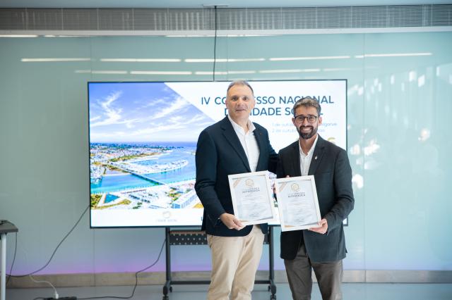 Angra recebe três prémios de ouro
