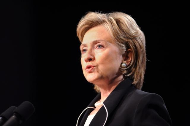 Hillary Clinton acusa Governo de Trump de "encobrimento" no caso Epstein