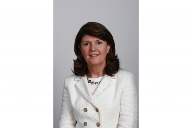 Berta Cabral eleita em Ponta Delgada