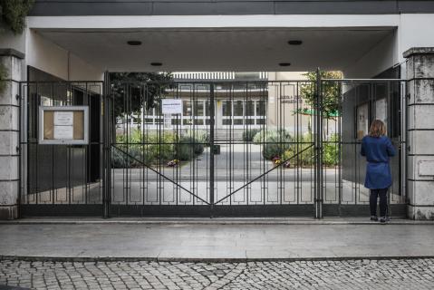 Educação e saúde com adesão significativa à greve 