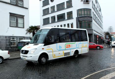 Serviço de Minibus gratuito para incentivar o uso dos transportes públicos