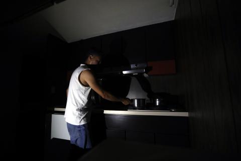 Apagões elétricos estão a afetar o desenvolvimento das crianças na Venezuela