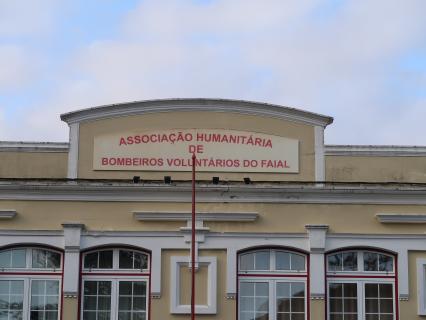 Incêndio em moradia faz três desalojados na ilha do Faial
