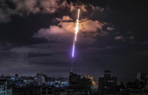 Médio Oriente: Israel bombardeia Faixa de Gaza alegando que Hamas atacou unidade militar