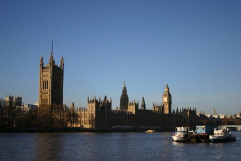 Londres ajuda com mais 575 milhões de euros em armamento