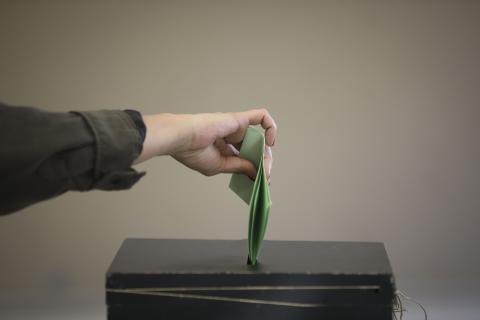 Emigrantes podem ter de votar na segunda volta com boletins da primeira