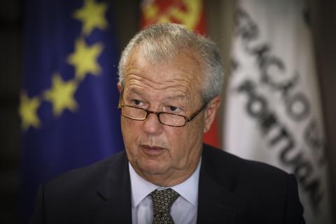 Confederações empresariais disponíveis para negociar lei laboral a partir da próxima semana 