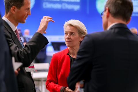 Von der Leyen diz que liberdade de expressão é base da democracia europeia