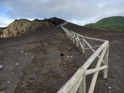 Livro apresenta a ciência dos vulcões aos mais novos