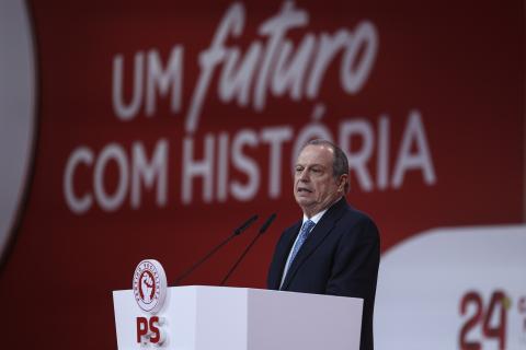 Carlos César defende que Conselho de Estado em campanha não é “intrusivo”