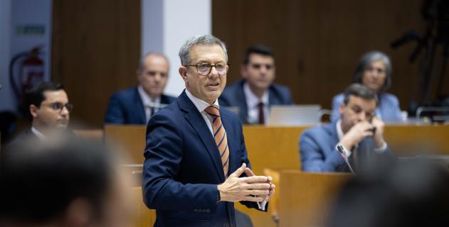 Coligação nos Açores entrega iniciativa para reforçar direitos das associações de pais