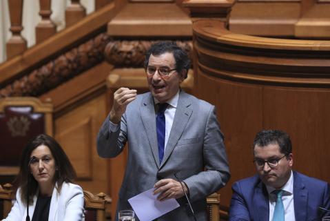 Governo "quer intensamente acordo" na legislação laboral