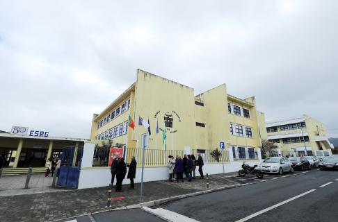 Falta de auxiliares deixa ESRG em risco