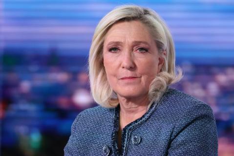 Le Pen pode afastar-se das eleições se juiz decidir uso de pulseira eletrónica