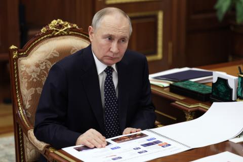 Putin pede a Ministério do Interior para recrutar ex-combatentes para a polícia